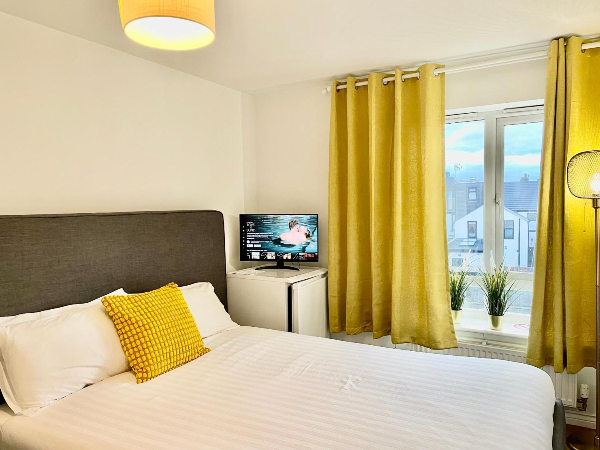 Luxury Rooms In Furnished Guests-Only House Free Wifi West Thurrock Grays Exterior foto